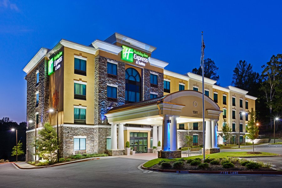 HOLIDAY INN EXPRESS HOTEL & SUITES CLEMSON - UNIV AREA $109 ($̶1̶2̶9̶