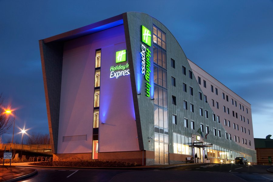 HOLIDAY INN EXPRESS TAMWORTH - Updated 2021 Prices, Hotel Reviews, and ...