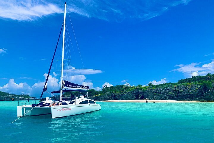 catamaran in bermuda