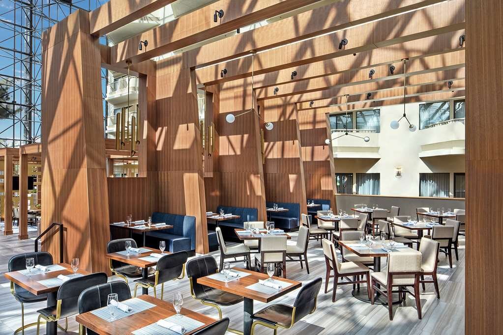 Hotel photo 8 of DoubleTree by Hilton Hotel Newark Airport.