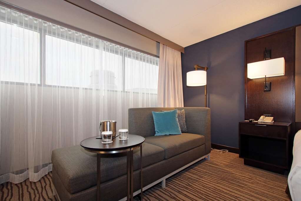 Hotel photo 6 of DoubleTree by Hilton Hotel Newark Airport.