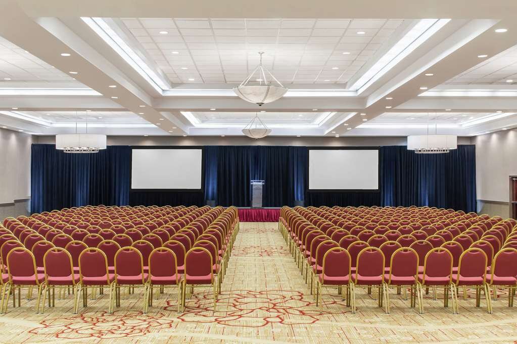 Hotel photo 53 of DoubleTree by Hilton Hotel Newark Airport.
