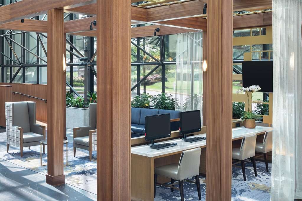 Hotel photo 42 of DoubleTree by Hilton Hotel Newark Airport.