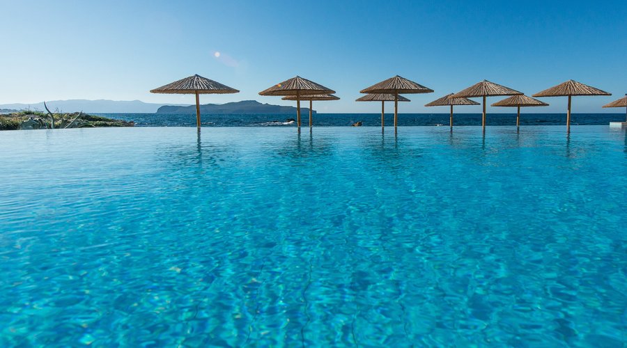 Infinity Pool 