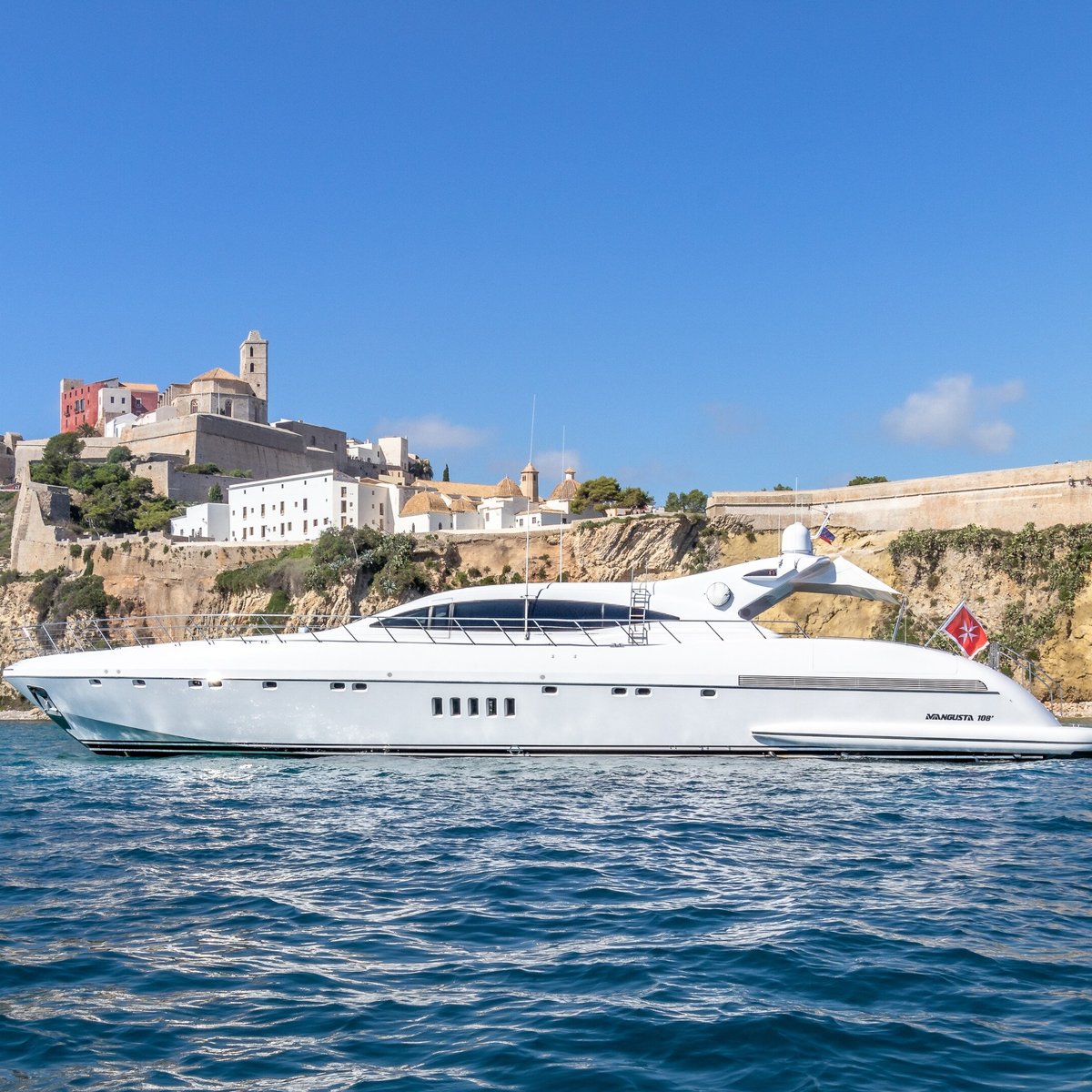 Яхта Mangusta 108. Мангуста 108. Яхта Ибица в Новороссийске. Ibiza dream