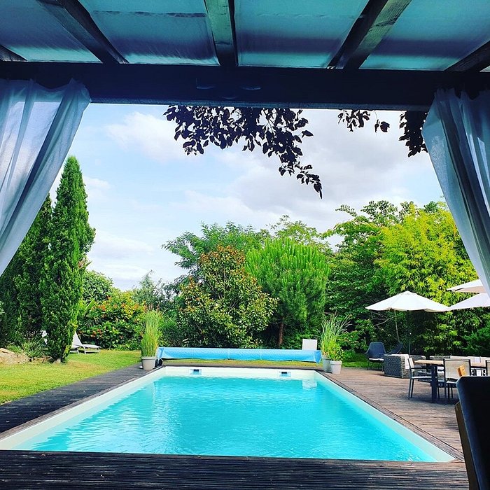 7 bed villa SW France, heated secure pool, Bordeaux / Bergerac