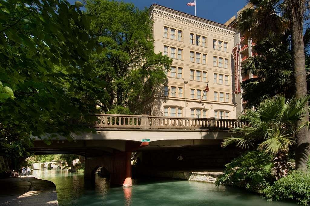 Drury Inn &amp; Suites San Antonio Riverwalk, hotel in San Antonio