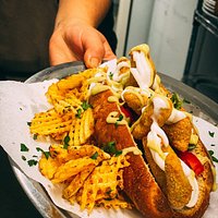 Rica comida y atención cálida , Bodegon estilo porteño