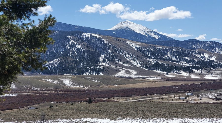 The Inn in the shadow of the beautiful Pioneer Mountains. 