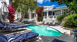 Blackheath Lodge in Cape Town Central, image may contain: Villa, Backyard, Pool, Swimming Pool