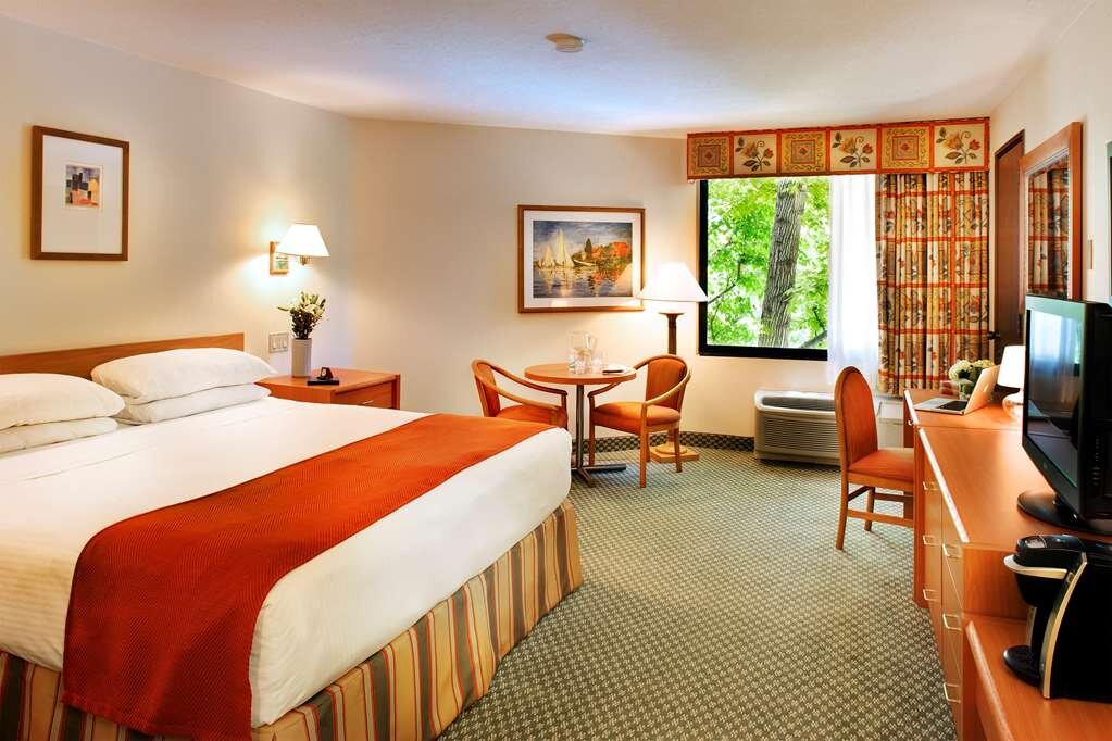 Hotel photo 27 of Howard Johnson by Wyndham Anaheim Hotel and Water Playground.