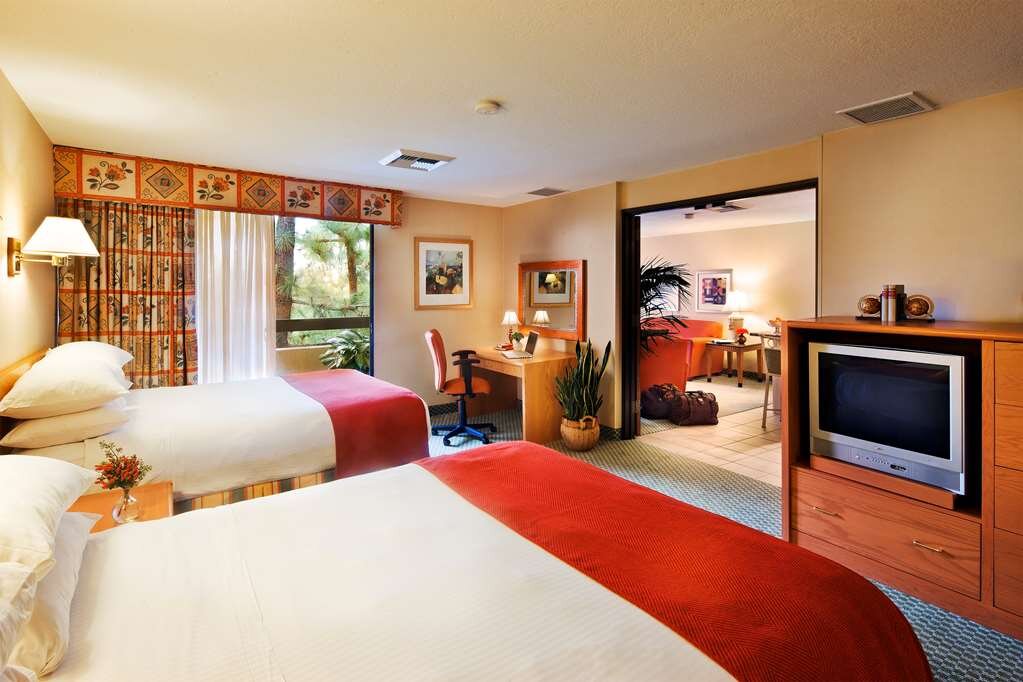 Hotel photo 79 of Howard Johnson by Wyndham Anaheim Hotel and Water Playground.