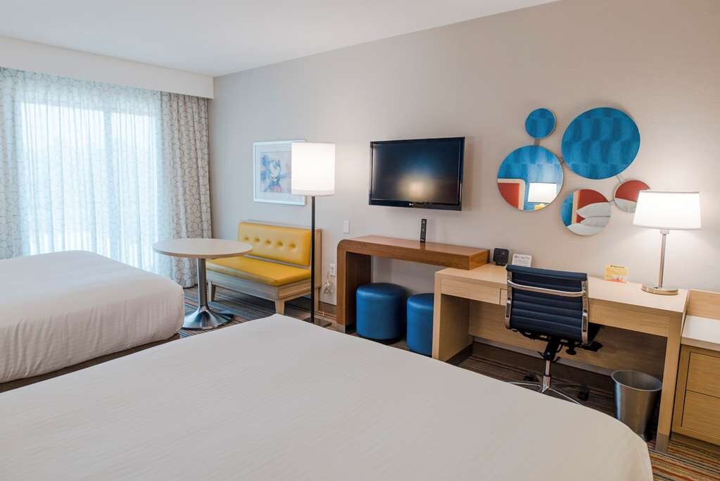 Hotel photo 33 of Howard Johnson by Wyndham Anaheim Hotel and Water Playground.