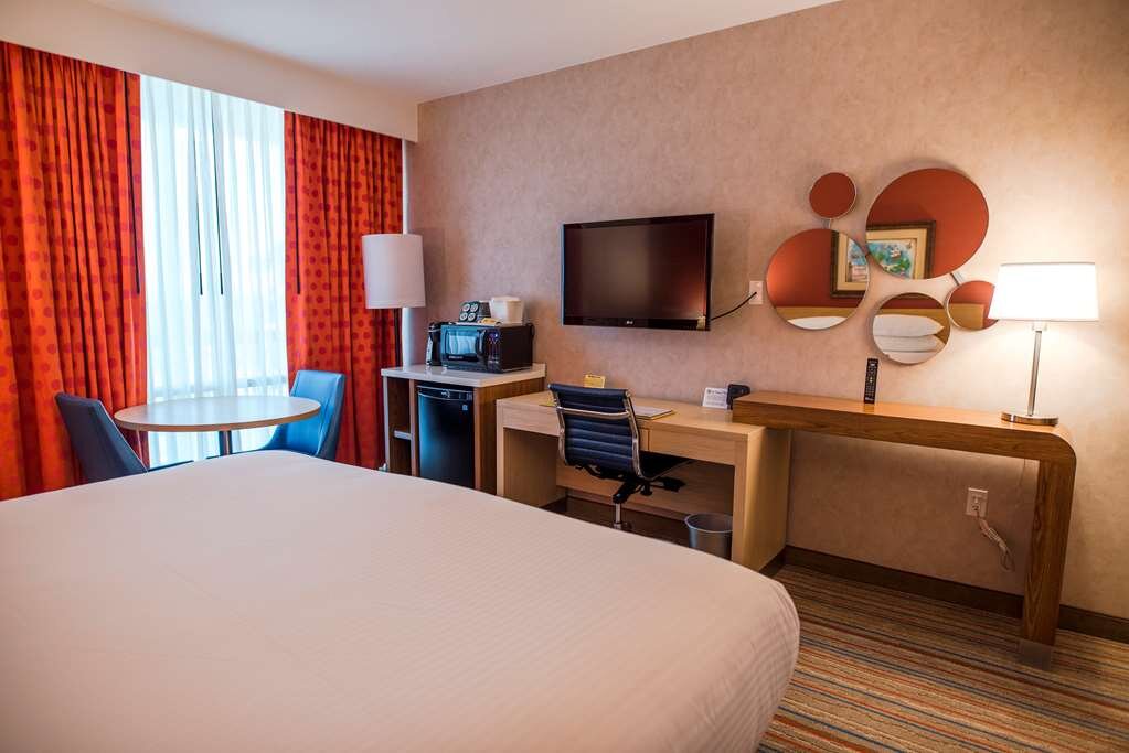 Hotel photo 68 of Howard Johnson by Wyndham Anaheim Hotel and Water Playground.