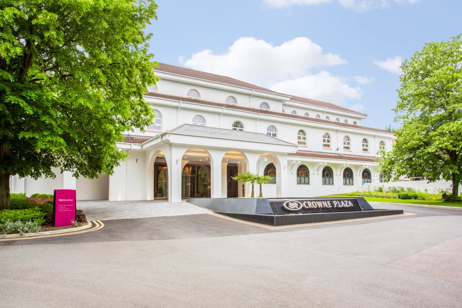 CROWNE PLAZA GERRARDS CROSS, AN IHG HOTEL Updated 2021 Prices