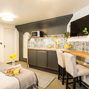 Deluxe Double Room with kitchenette