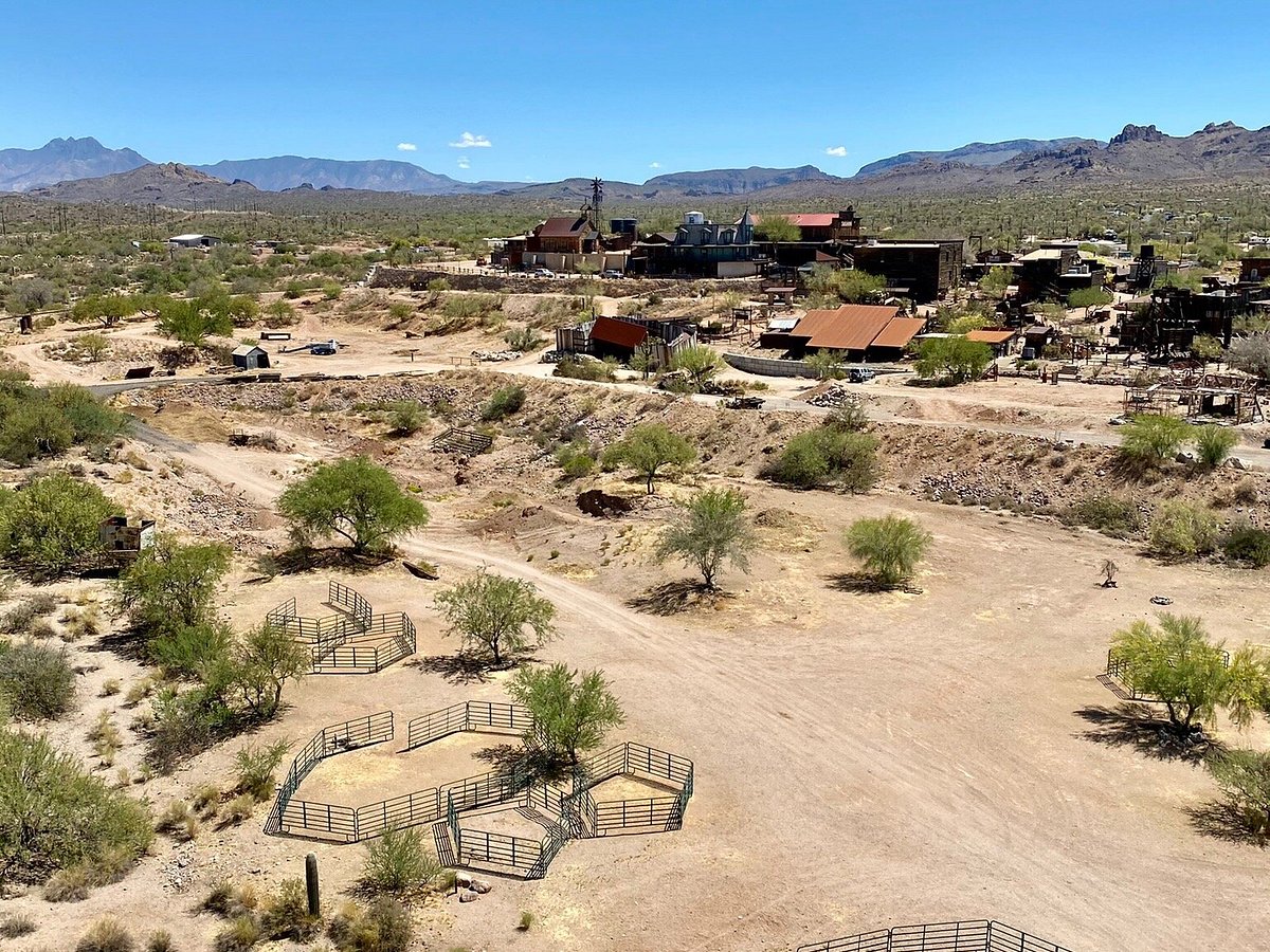This Arizona Ghost Town Is Just 45 Minutes Away From Phoenix - Secret  Phoenix
