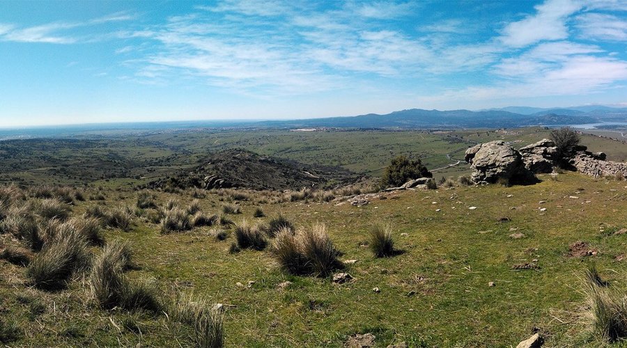 Panorámica de la sierra, desde lo alto del Cerro San Pedro.