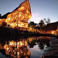 Restaurant and pool Bar Penida Suites
