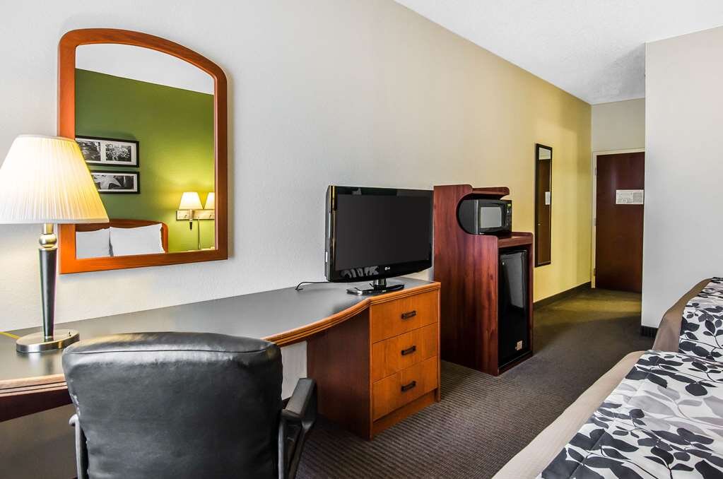 Hotel photo 18 of Sleep Inn & Suites Danville Hwy 58.