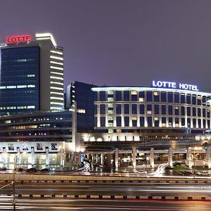 Lotte Hotel Moscow at Night