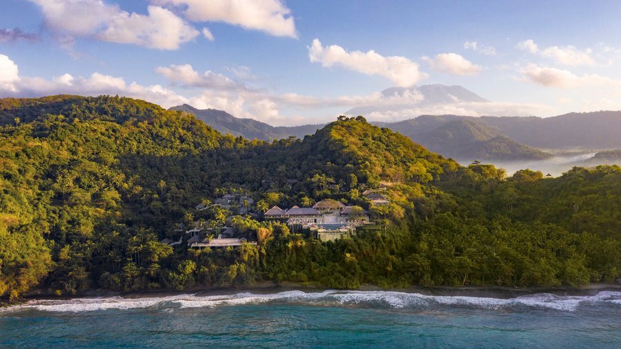 Luxury Hotel Resort in Bali | Amankila | Mount Agung