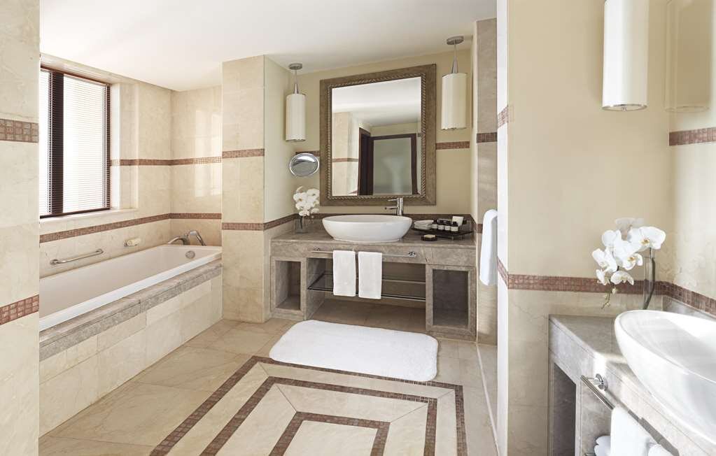Hotel photo 56 of Fairmont The Palm.