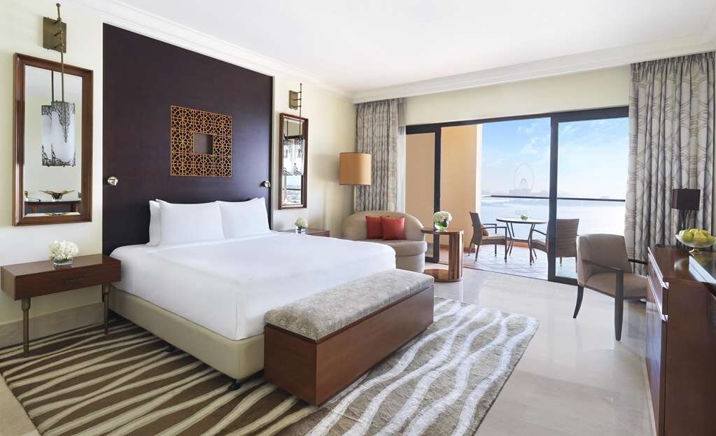 Hotel photo 17 of Fairmont The Palm.
