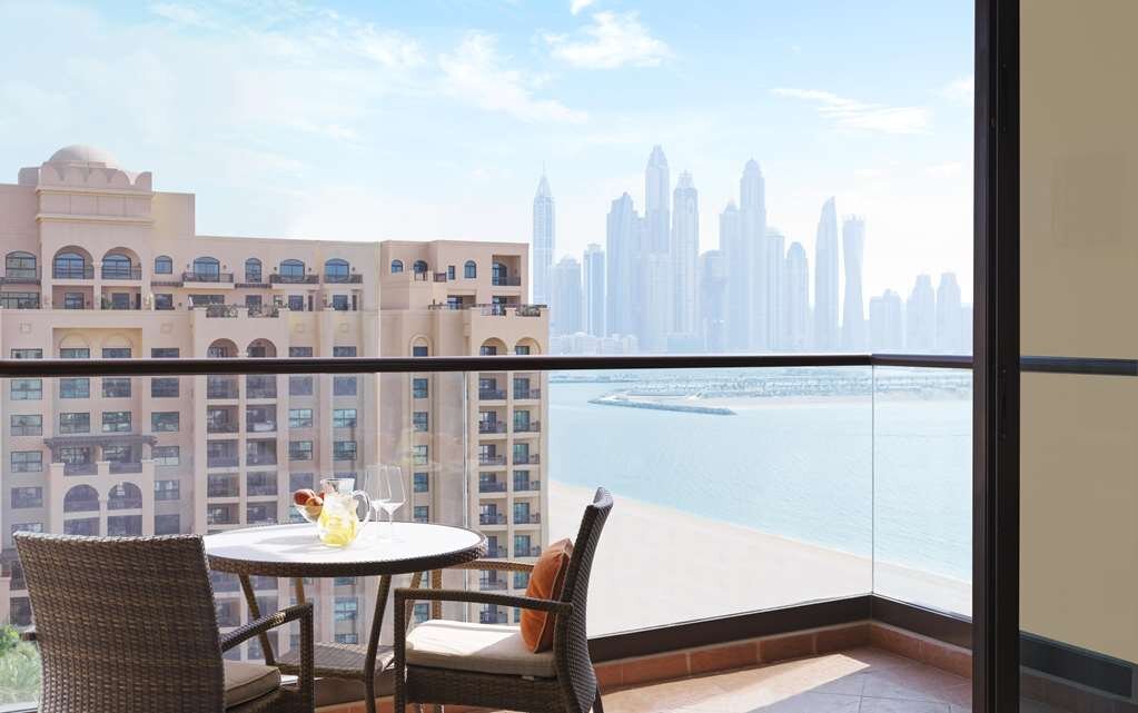 Hotel photo 41 of Fairmont The Palm.