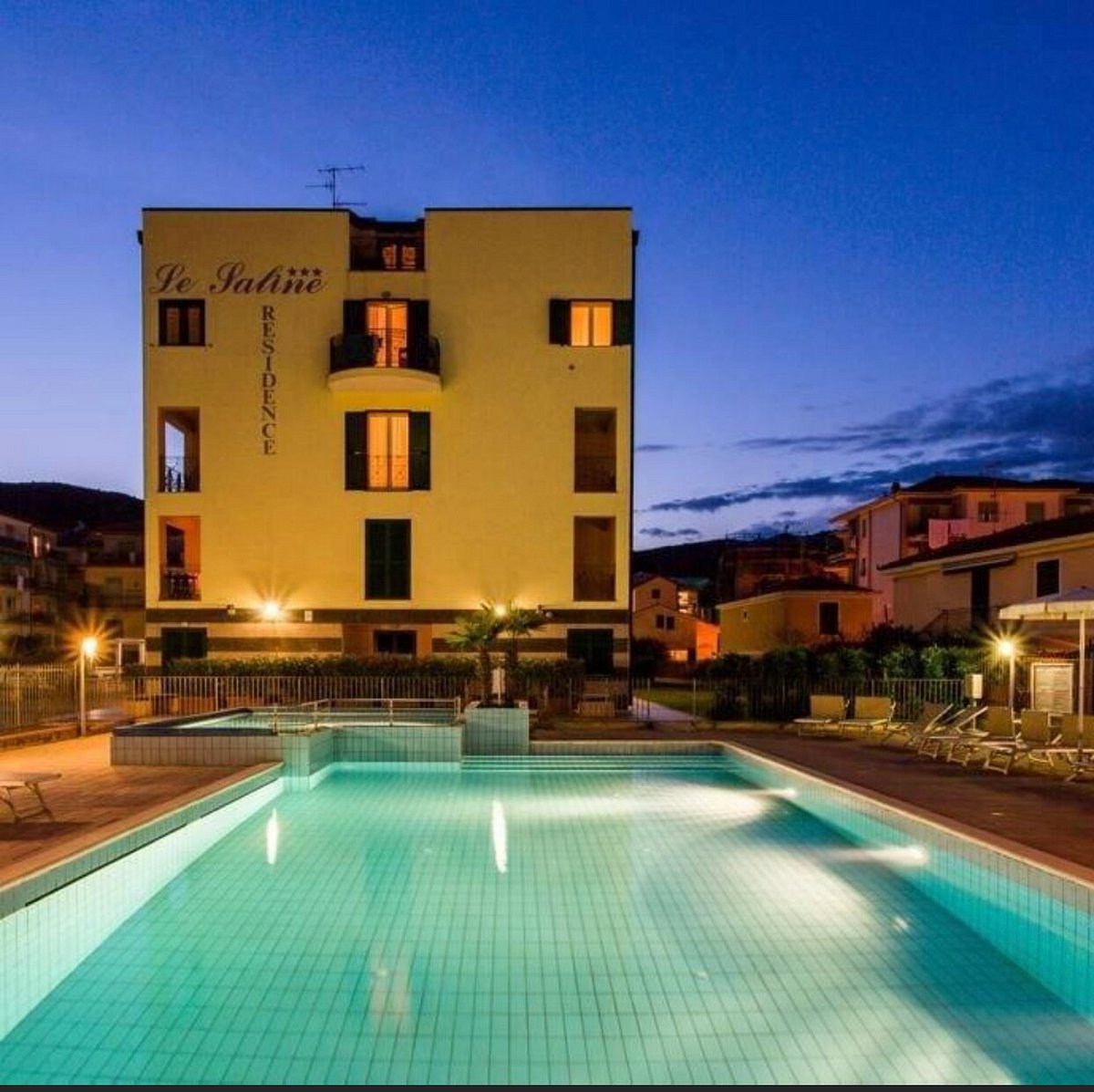 Residence Le Saline, hotel em Borgio Verezzi