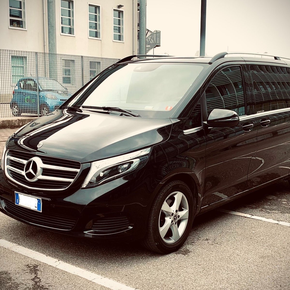 Airport Transfer Milan noleggio con conducente a Milano (Italy ...