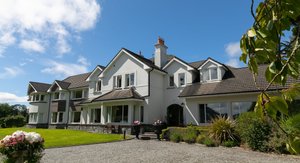 Loch Lein Country House in Fossa