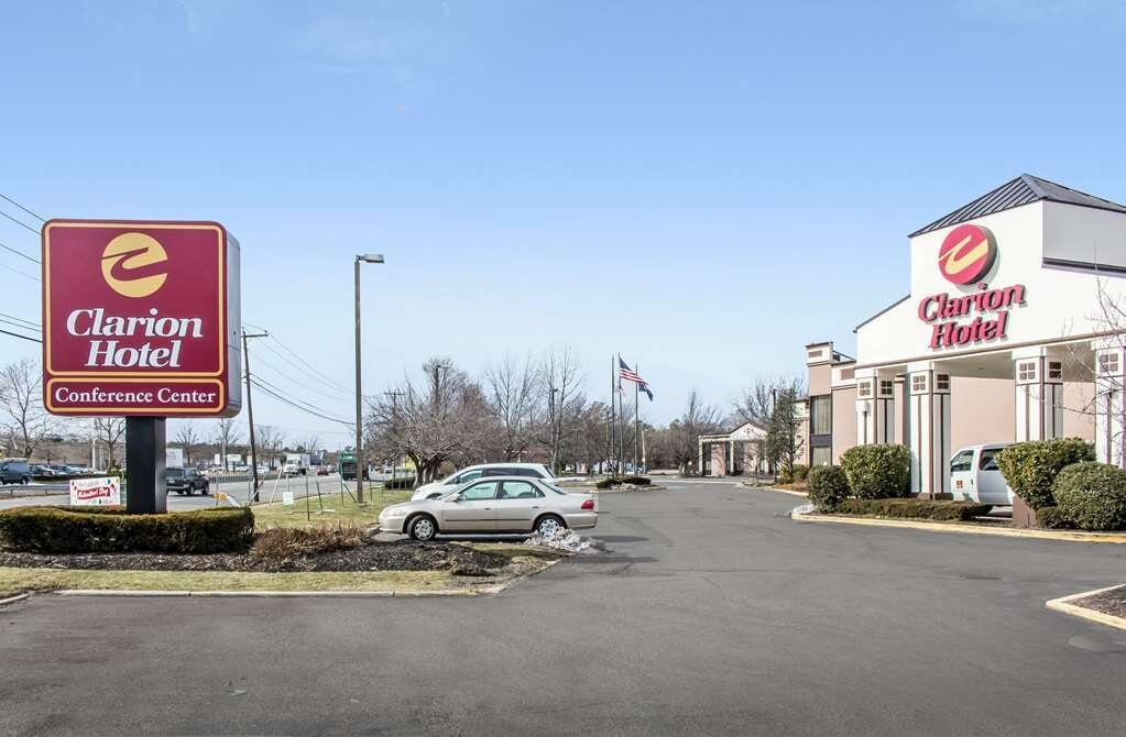 RODEWAY INN MACARTHUR AIRPORT (Ronkonkoma, Estado de Nueva York