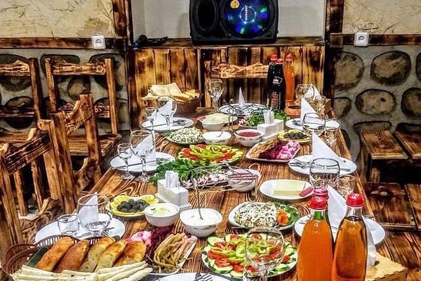 عشاء في مطعم في جوريس