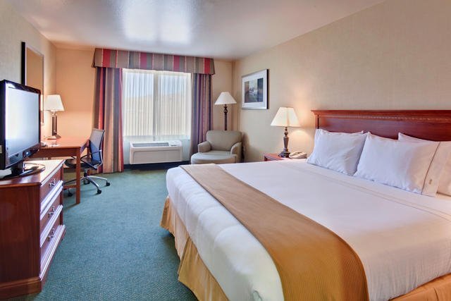 Hotel photo 10 of Holiday Inn Express & Suites Tehachapi Hwy 58/Mill St., an IHG hotel.