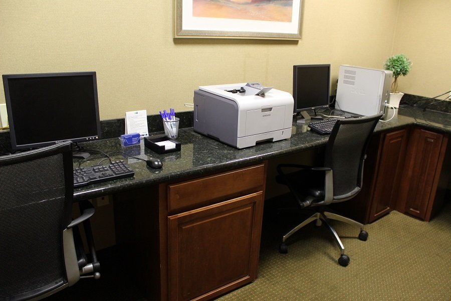 Hotel photo 4 of Holiday Inn Express & Suites Tehachapi Hwy 58/Mill St., an IHG hotel.