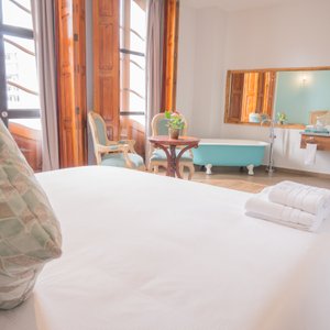 Honeymoon Suite