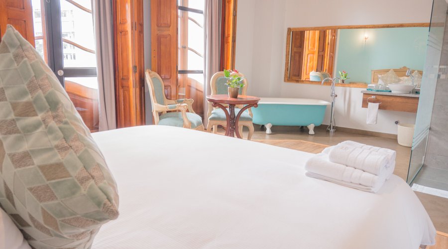 Honeymoon Suite