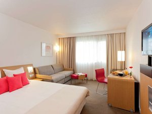 Novotel Pau Pyrenees in Lescar