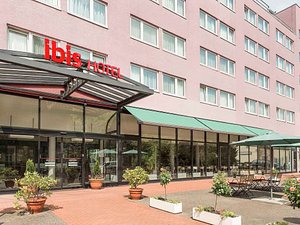 Hotel ibis Berlin City Nord in Berlin, image may contain: Hotel, City, Plant, Potted Plant
