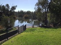 BRIDGEWATER SWIMMING HOLE (Bridgewater on Loddon) - What to Know BEFORE ...