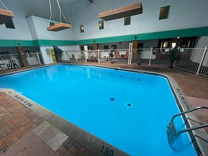Best Value Inn & Suites Parry Sound in Parry Sound, image may contain: Pool, Water, Hotel, Resort