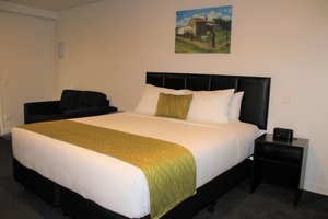 Room & Suite