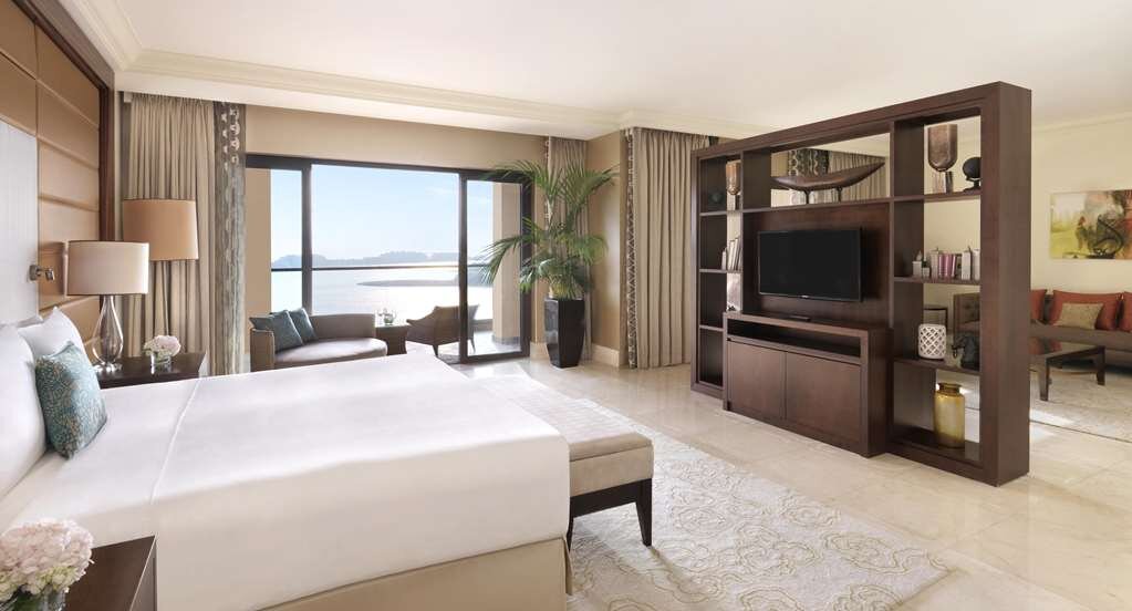 Hotel photo 28 of Fairmont The Palm.