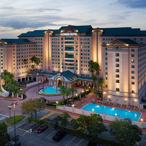 The Florida Hotel & Conference Center in Orlando, image may contain: Hotel, Resort, City, Condo