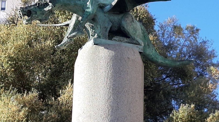 Sculpture on Paseo de Alfonso XII