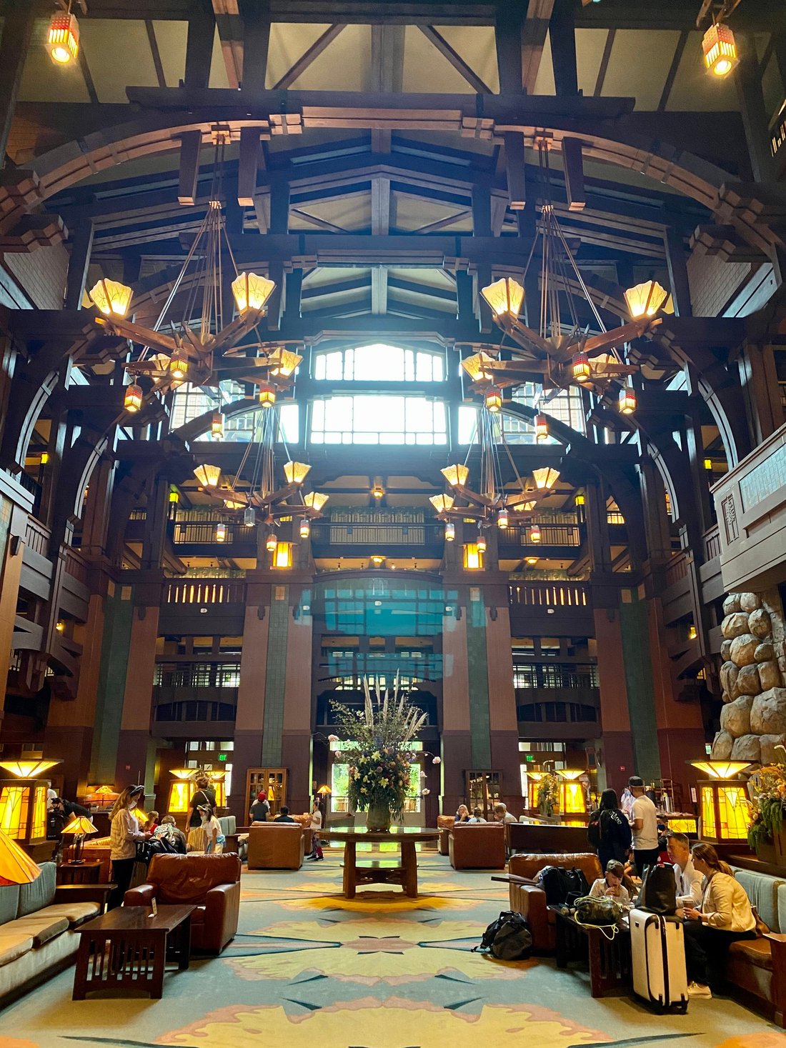 DISNEY'S GRAND CALIFORNIAN HOTEL & SPA - Updated 2024 Prices & Reviews ...