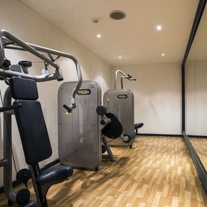 Flyon Hotel &amp; Conference Center, hotel in Bologna