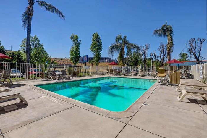 Motel 6 San Bernardino North Pool Pictures & Reviews - Tripadvisor