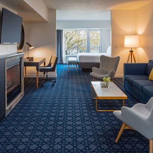 River's Edge Hotel Portland, Tapestry Collection by Hilton in Portland